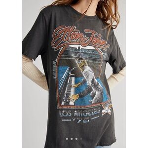 EUC Elton John Los Angeles Vintage Inspired Tee by Junk Food
